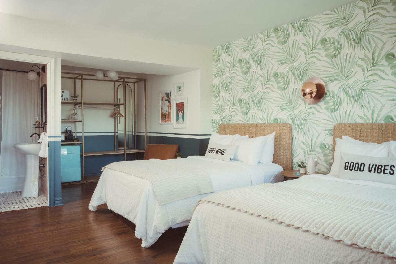 The June Motel, Prince Edward County Picton Exteriér fotografie